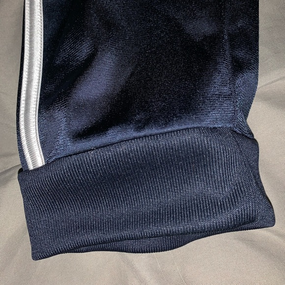 Navy blue Adidas joggers - Picture 2 of 2